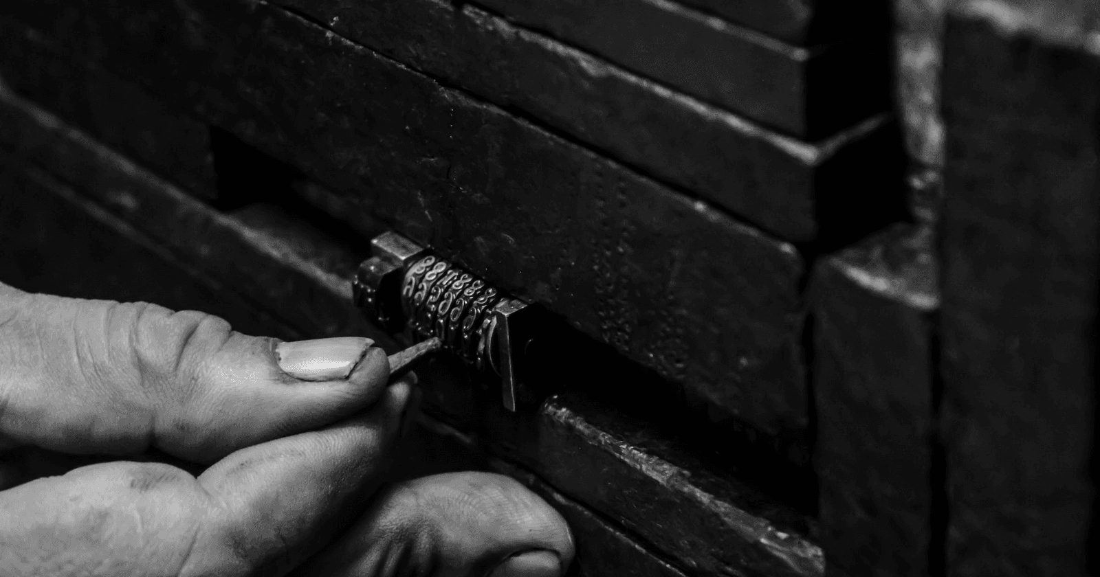 Manipulating AES Traffic using a Chain of Proxies and Hardcoded Keys